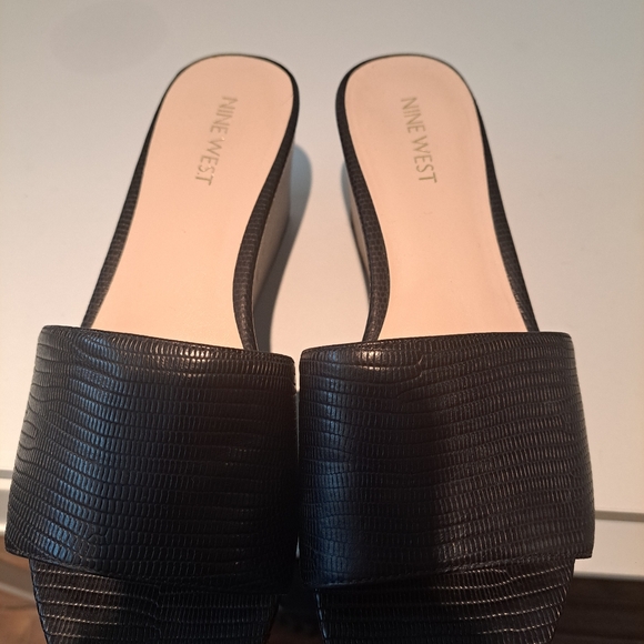 Nine west sandals. - Picture 6 of 6